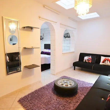 Tenerife Holiday Lounge